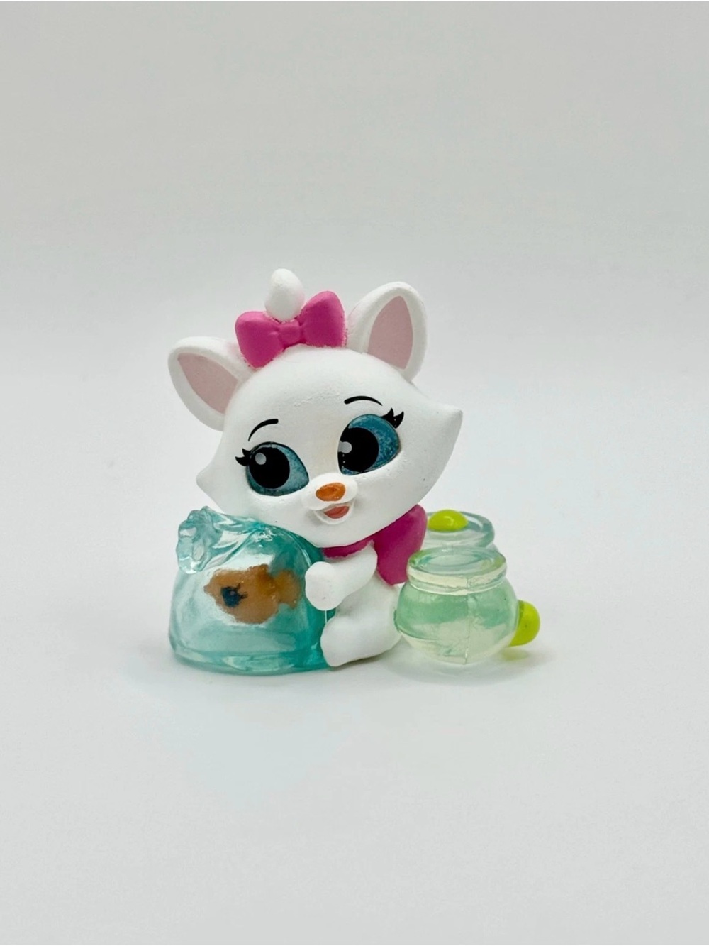 Disney Doorables “Ticket to Fun”-ULTRA RARE Marie-BNWOT